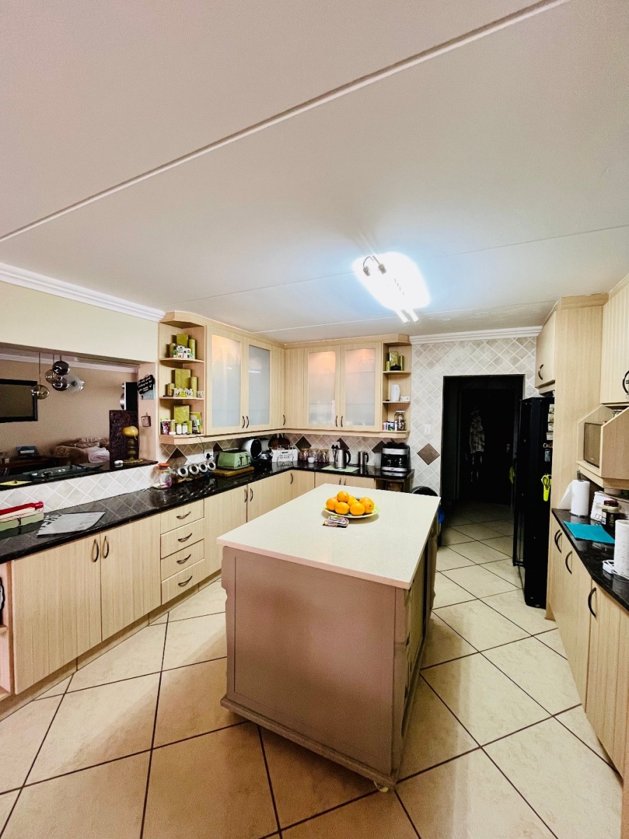 6 Bedroom Property for Sale in Tergniet Western Cape
